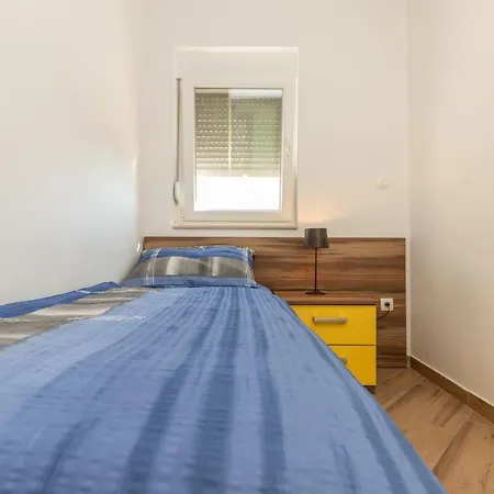 Andela 2 Apartment *