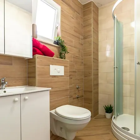Apartment Andela 2 Makarska