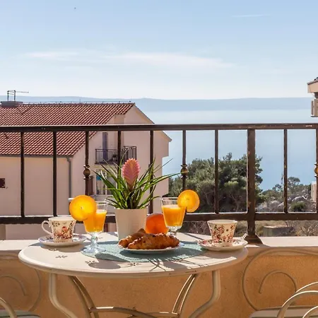 Apartment Andela 2 *